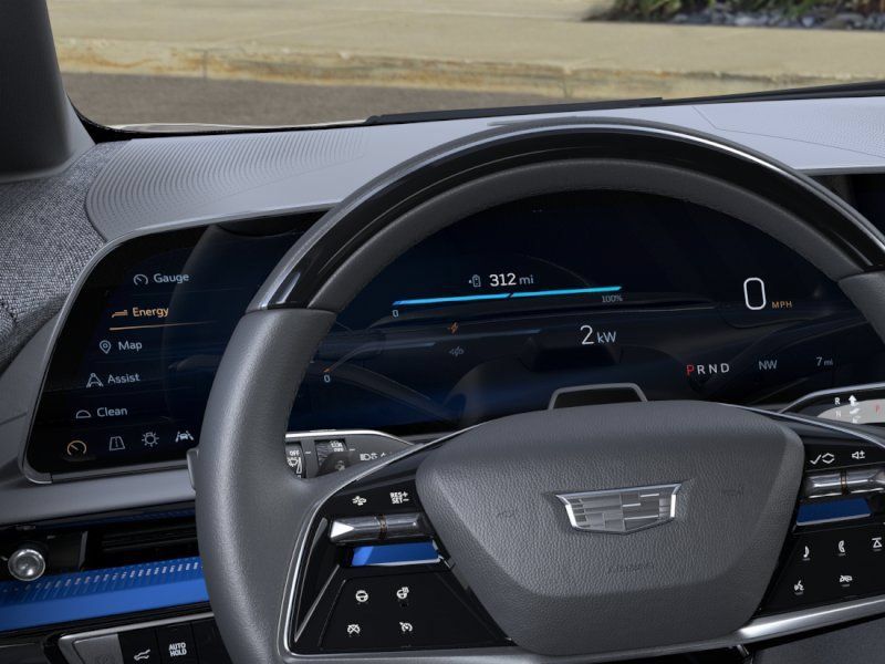 New 2027 Cadillac Optiq Luxury w/ LPO, Floor Liner Package AWD/4WD image 18