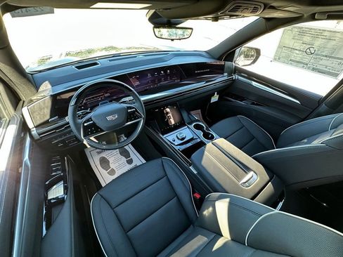 New 2026 Cadillac Escalade ESV Luxury w/ Touring Package image 17