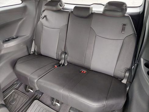 Used 2024 Toyota Sienna XSE w/ XSE Plus Package AWD/4WD image 15