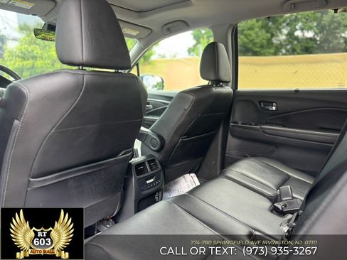 Used 2022 Honda Pilot Special Edition image 9