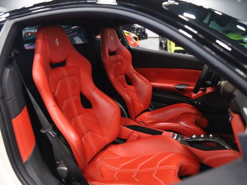 Used 2018 Ferrari 488 GTB RWD image 36
