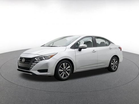 Used 2025 Nissan Versa SV FWD image 3