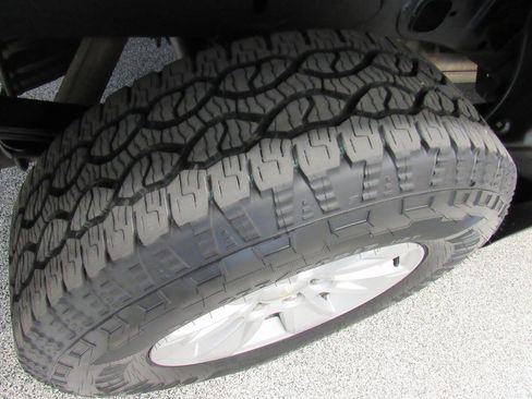 Used 2021 Chevrolet Silverado 1500 W/T w/ WT Value Package image 25