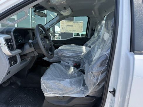 Used 2024 Ford F550 4x4 Regular Cab Super Duty image 24