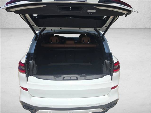 Used 2021 BMW X5 sDrive40i w/ M Sport Package RWD image 6