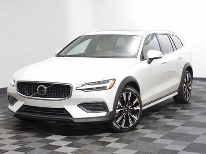Used 2024 Volvo V60 B5 Cross Country Ultimate