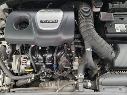 Used 2018 Hyundai Elantra Sport FWD image 30