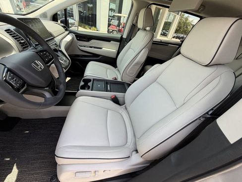 Used 2026 Honda Odyssey Touring image 21