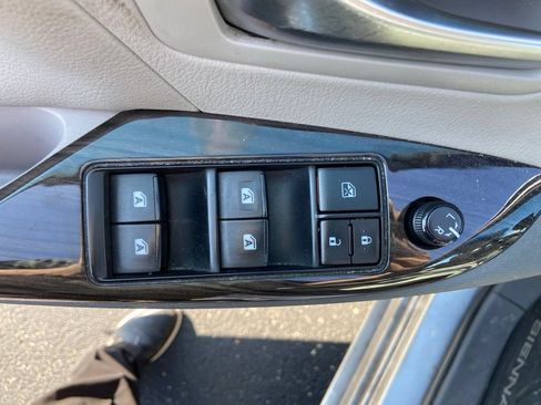 Used 2017 Toyota Sienna XLE AWD/4WD image 13