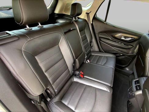Used 2024 GMC Terrain Denali w/ Denali Premium Package AWD/4WD image 18