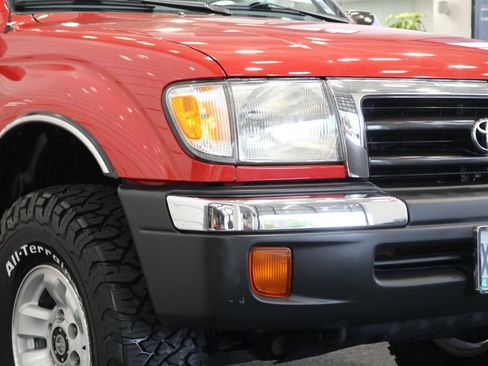 Used 2000 Toyota Tacoma 4x4 Regular Cab image 13