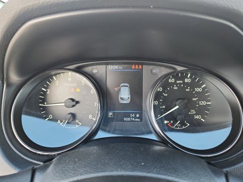 Used 2021 Nissan Rogue Sport S image 11