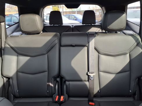 Certified 2024 Cadillac XT6 Luxury w/ LPO, Floor Liner Package AWD/4WD image 32