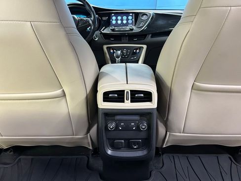 Used 2017 Buick Envision Essence image 38