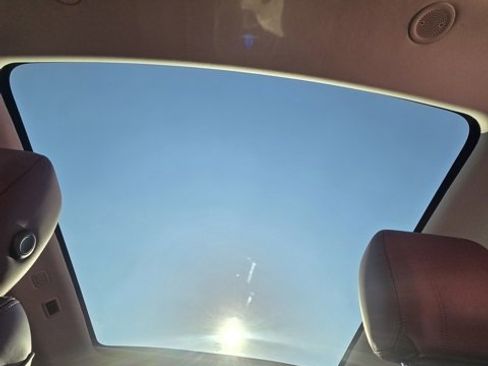 Used 2021 Land Rover Range Rover Evoque SE image 37