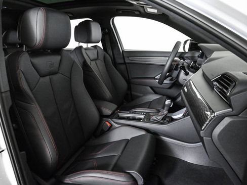 Certified 2025 Audi Q3 2.0T Premium Plus w/ Premium Plus Package image 22