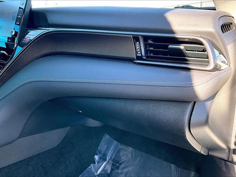 Used 2022 Toyota Camry XSE image 18