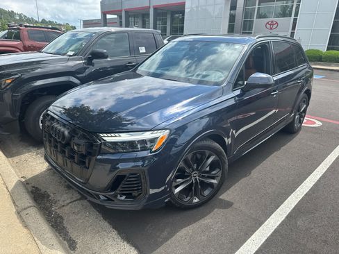 Used 2025 Audi Q7 3.0T Prestige AWD/4WD image 2