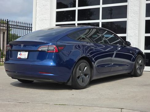 Used 2021 Tesla Model 3 Standard Range Plus RWD image 4
