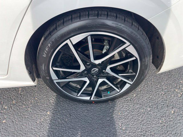 Used 2024 Nissan Sentra SR FWD image 4