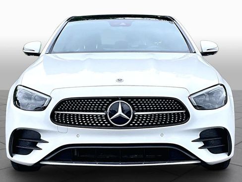 Used 2022 Mercedes-Benz E 350 4MATIC Sedan image 4