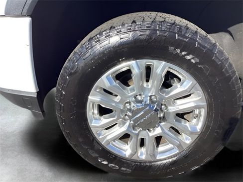 Used 2021 GMC Sierra 2500 Denali w/ Denali Ultimate Package image 9