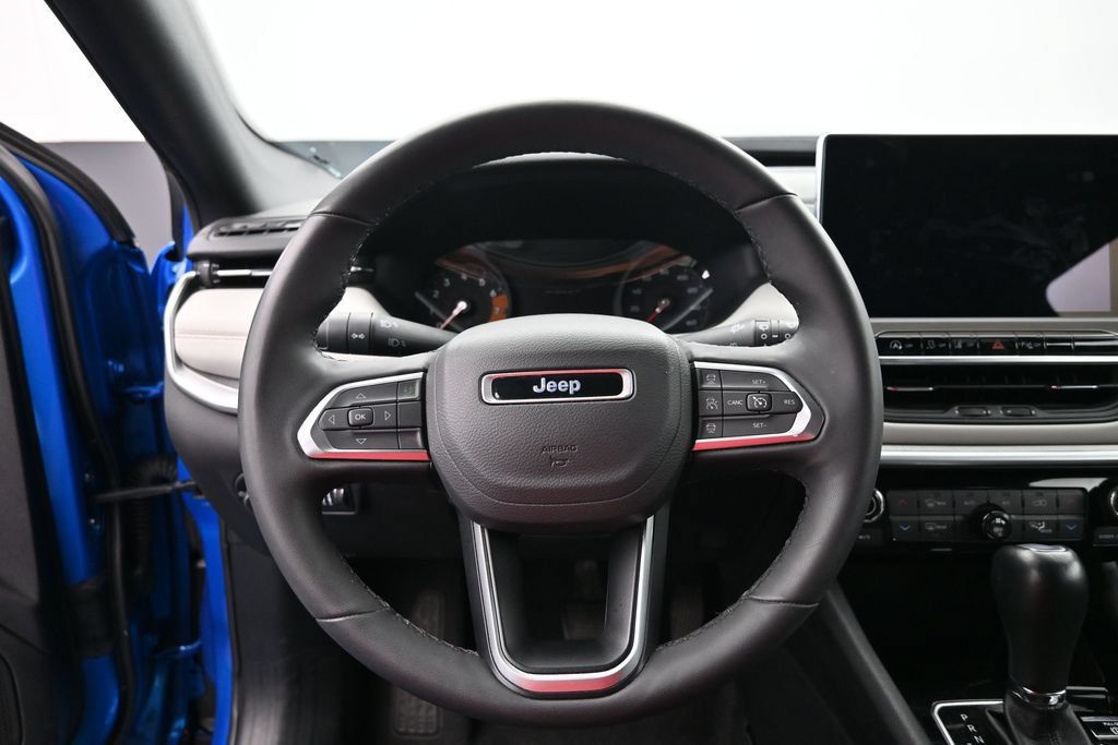 Used 2025 Jeep Compass Limited AWD/4WD image 22