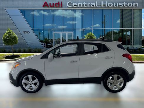 Used 2016 Buick Encore FWD 4dr image 2