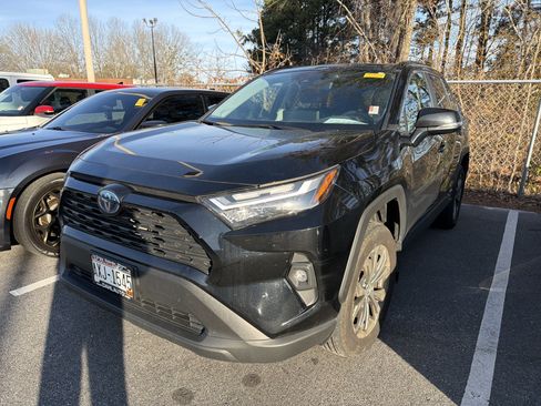 Used 2024 Toyota RAV4 XLE Premium image 2