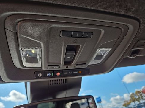 Used 2023 GMC Sierra 1500 SLT w/ SLT Premium Package image 34