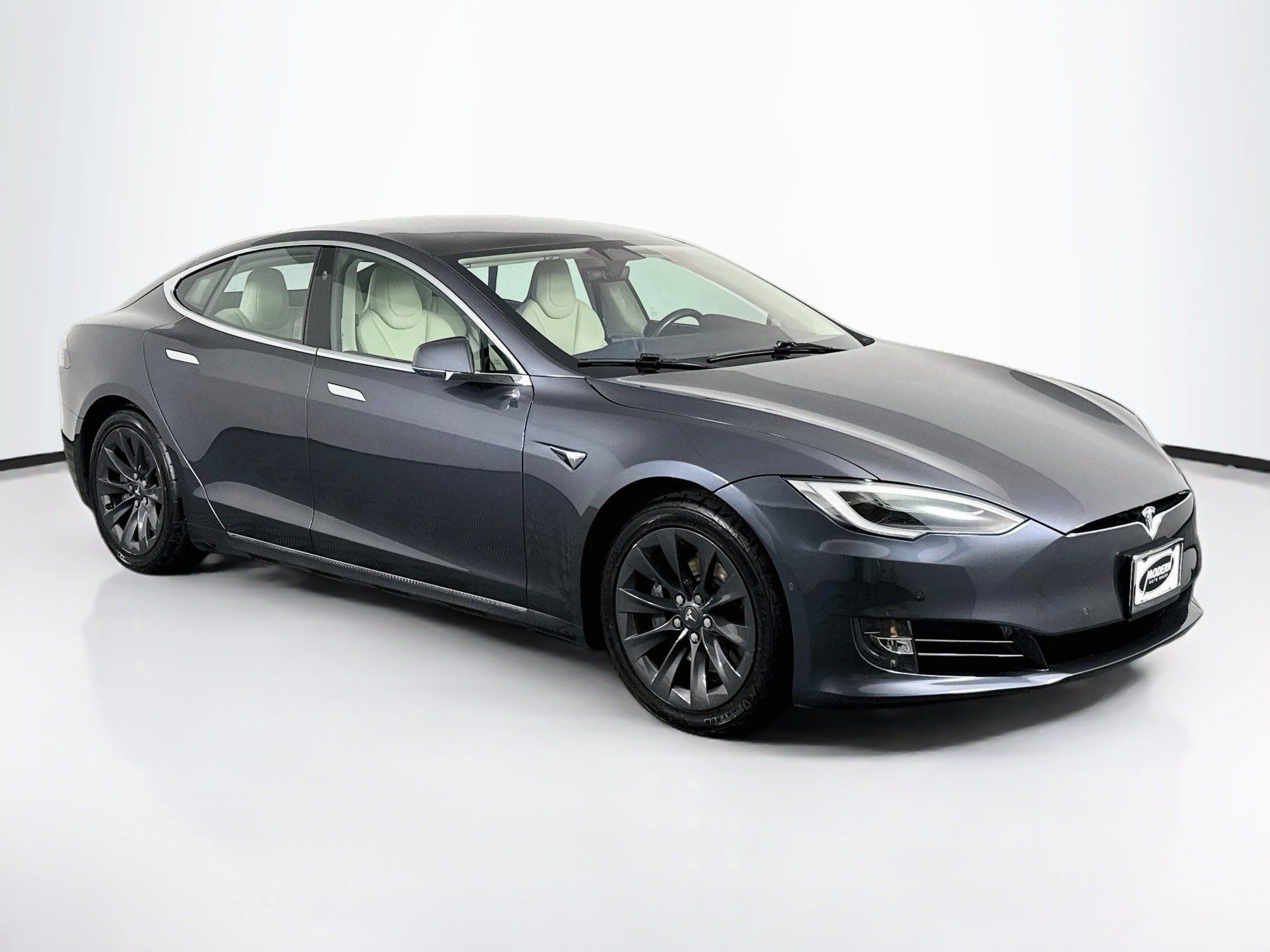 Used 2018 Tesla Model S 75D AWD/4WD image 2