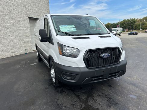 New 2025 Ford Transit 250 250 Low Roof All Wheel Drive image 15