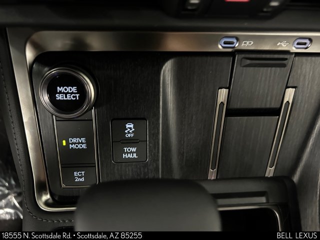 Used 2026 Lexus GX 550 w/ Accessory Package (2T) AWD/4WD image 24