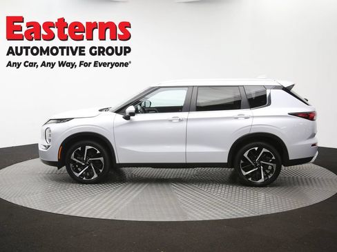 Used 2024 Mitsubishi Outlander SE AWD/4WD image 61