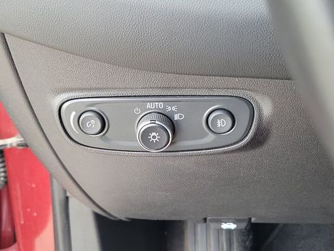 Used 2020 Chevrolet Equinox Premier FWD image 20