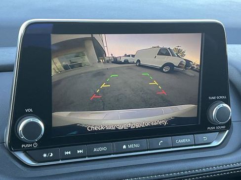 Used 2025 Nissan Rogue SV FWD image 48