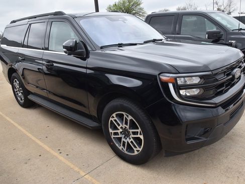 Used 2025 Ford Expedition Max Active image 5