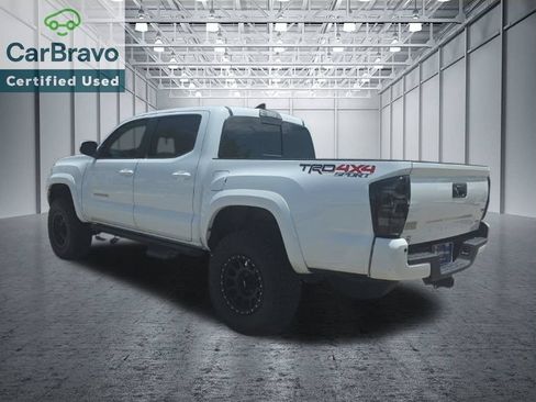 Used 2019 Toyota Tacoma TRD Sport w/ Technology Package AWD/4WD image 4