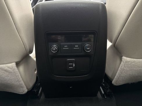 Used 2023 Buick Enclave Essence w/ Experience Buick Package image 20