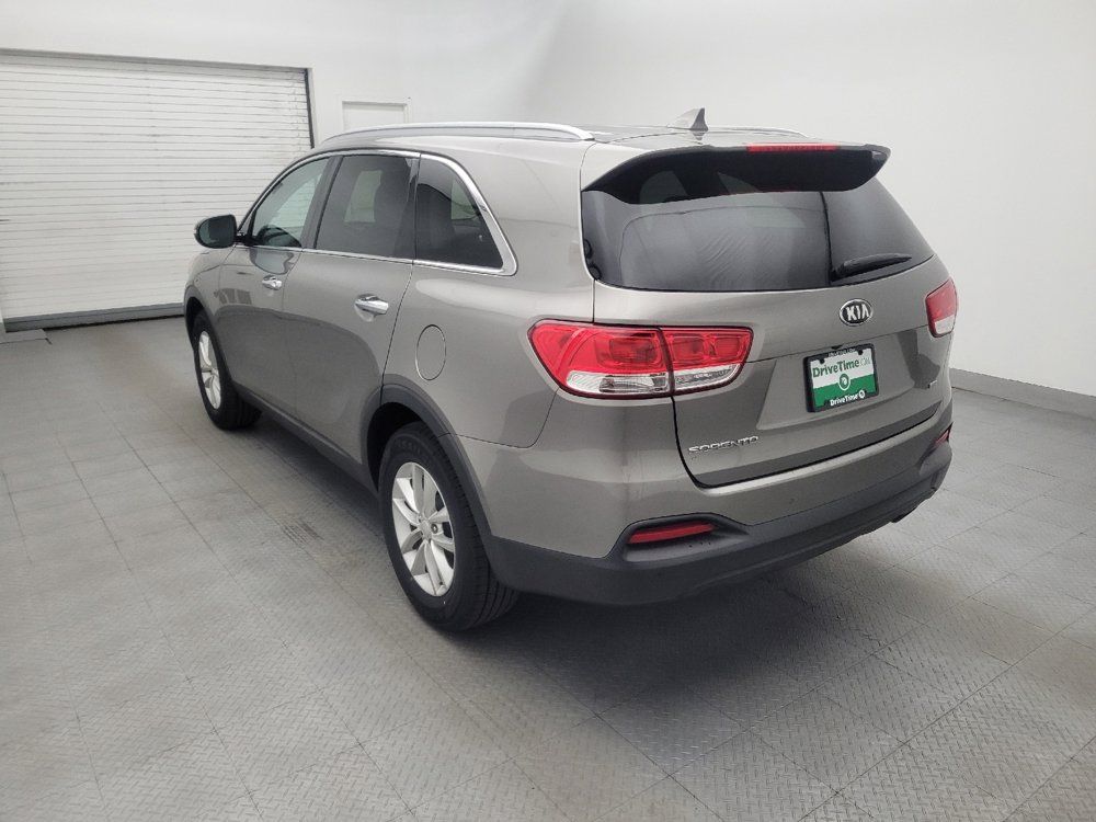 Used 2017 Kia Sorento FWD w/ LX Convenience Package image 5