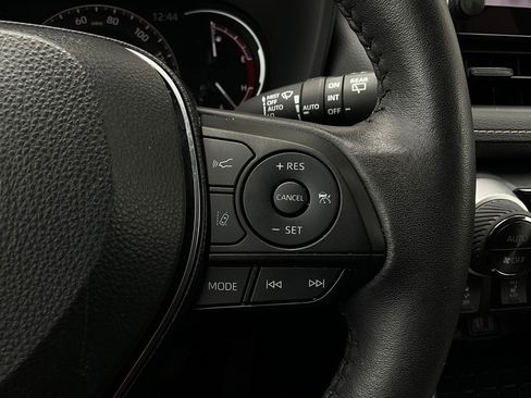 Used 2025 Toyota RAV4 XLE image 35