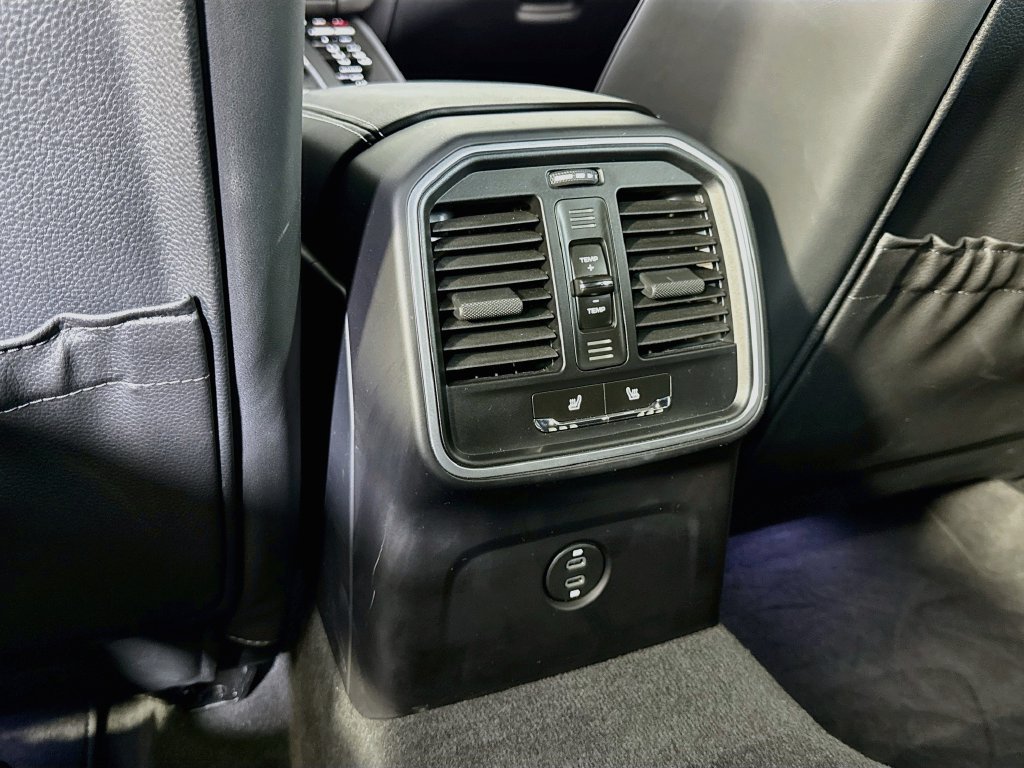 Certified 2026 Porsche Macan S AWD/4WD image 20