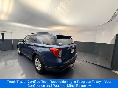 Used 2020 Ford Explorer XLT w/ Equipment Group 202A image 3