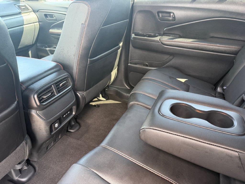 Used 2025 Honda Passport TrailSport image 16