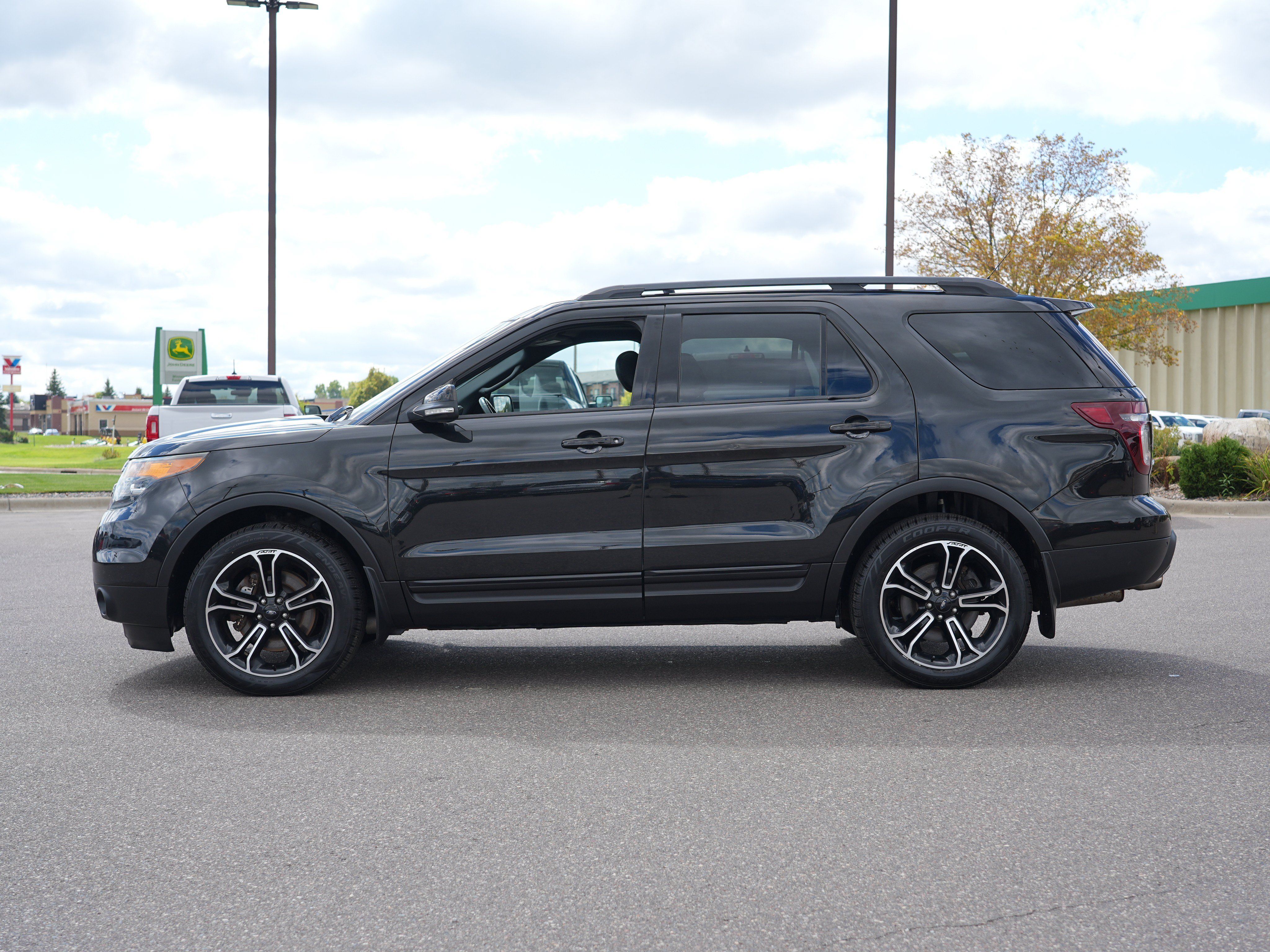 Used 2015 Ford Explorer Sport AWD/4WD image 6