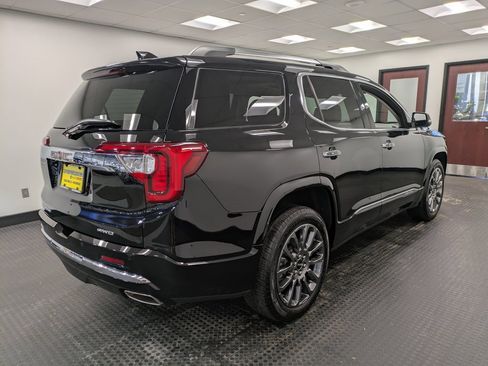Used 2023 GMC Acadia Denali w/ Black Diamond Edition image 4