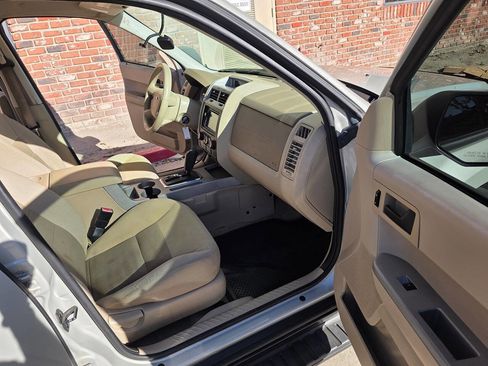 Used 2008 Ford Escape XLT image 9