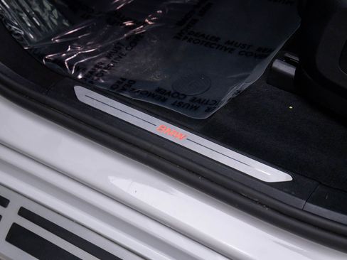 Certified 2025 BMW X7 xDrive40i w/ Executive Package image 15