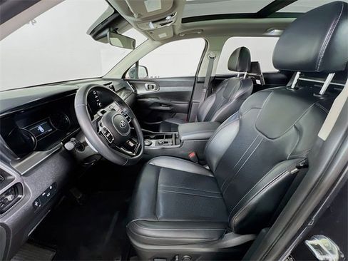 Used 2021 Kia Sorento EX image 10