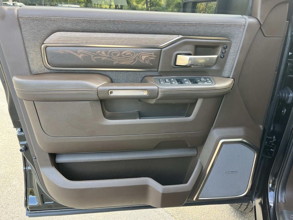 Used 2026 RAM 3500 Longhorn AWD/4WD image 35